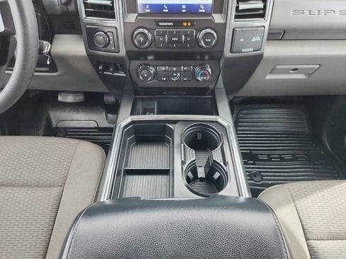 Used 2022 Ford F350 XLT image 11