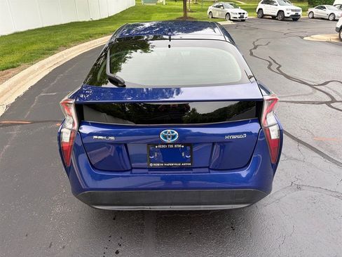 Used 2017 Toyota Prius Three FWD image 9