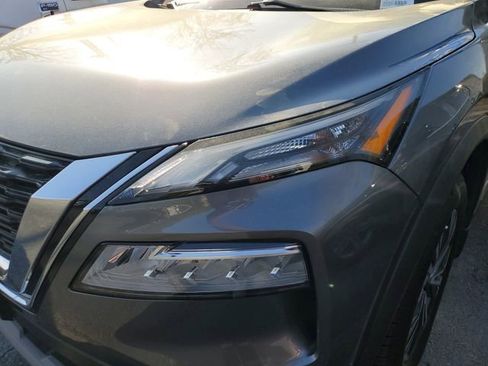 Used 2023 Nissan Rogue SV FWD image 9