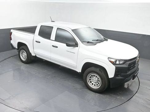 Used 2024 Chevrolet Colorado W/T RWD image 37