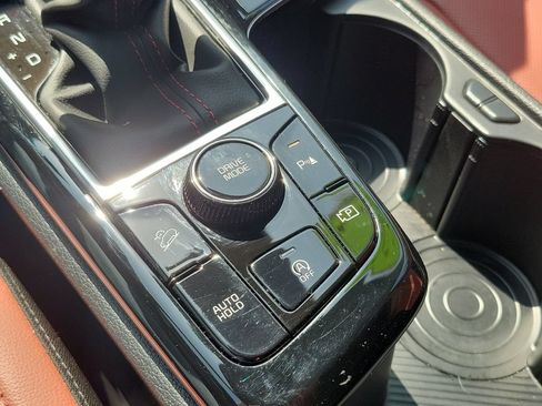 Certified 2025 Kia Sportage SX FWD image 32
