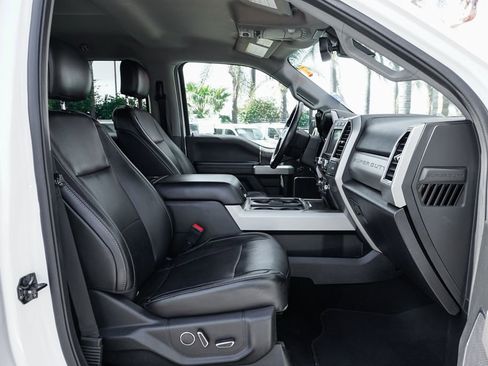 Used 2019 Ford F250 Lariat w/ Lariat Ultimate Package image 39