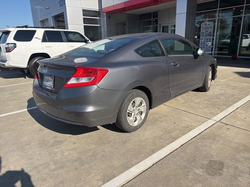 Used 2013 Honda Civic LX image 2