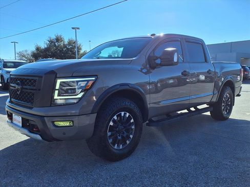 Used 2021 Nissan Titan PRO-4X w/ Pro-4x Utility Package image 20