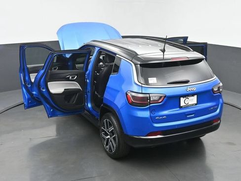 Used 2025 Jeep Compass Limited w/ Elite Group AWD/4WD image 62