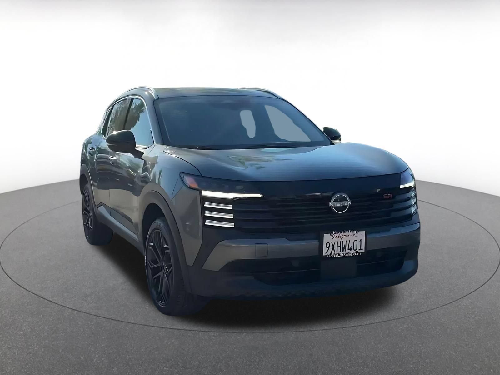 Used 2026 Nissan Kicks SR FWD image 3