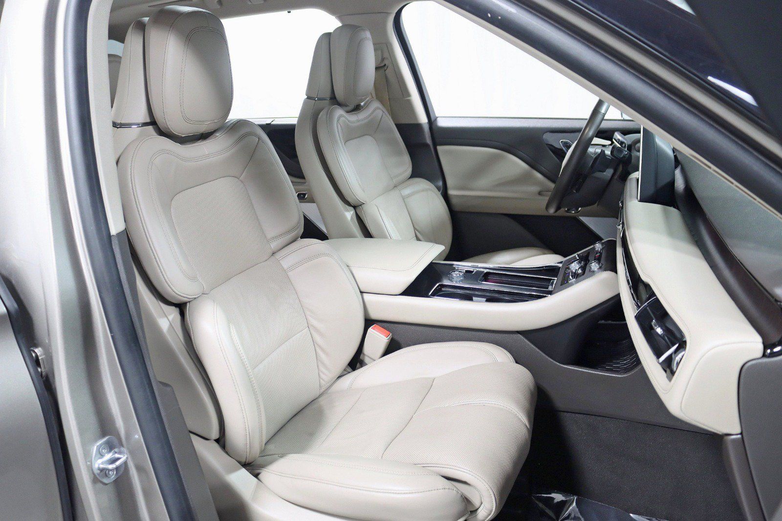 Used 2020 Lincoln Aviator Reserve w/ Equipment Group 202A AWD/4WD image 28
