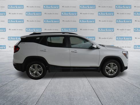 Used 2023 GMC Terrain SLE w/ Driver Convenience Package FWD image 4