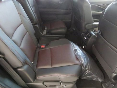 Used 2022 Honda Pilot Black Edition image 14