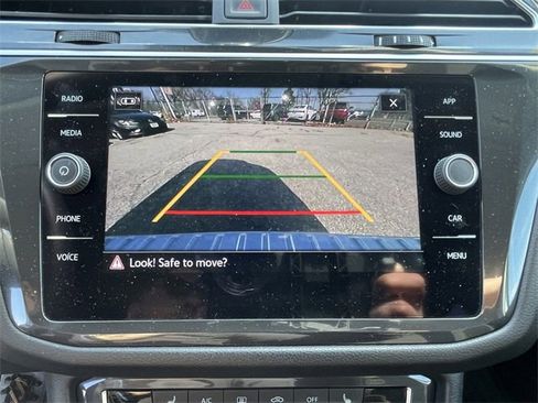 Used 2024 Volkswagen Tiguan S image 18