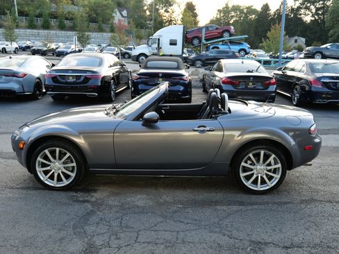 Used 2008 MAZDA MX-5 Miata Grand Touring w/ Premium Pkg image 8