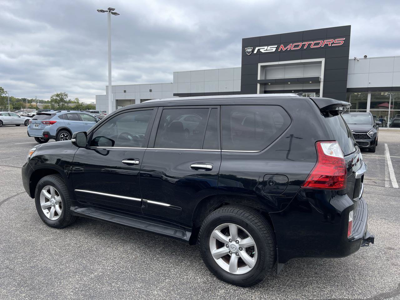 Used 2013 Lexus GX 460 Premium AWD/4WD image 3