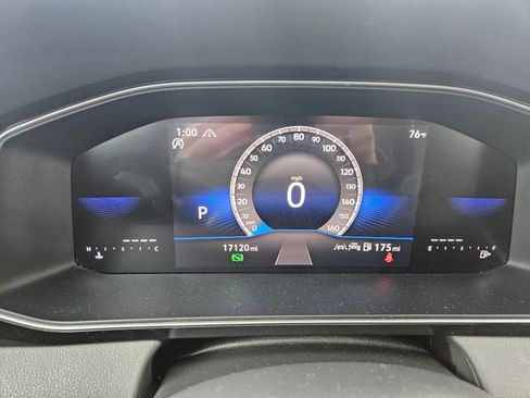 Used 2025 Volkswagen Jetta Sport FWD image 30