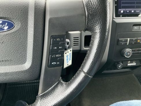 Used 2012 Ford F150 Lariat w/ Lariat Chrome Pkg image 29