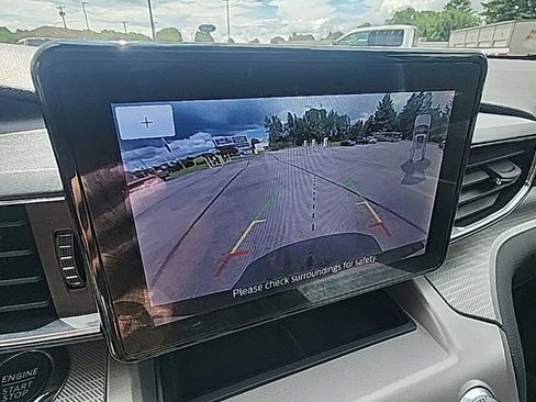Used 2023 Ford Explorer XLT w/ Equipment Group 202A AWD/4WD image 26