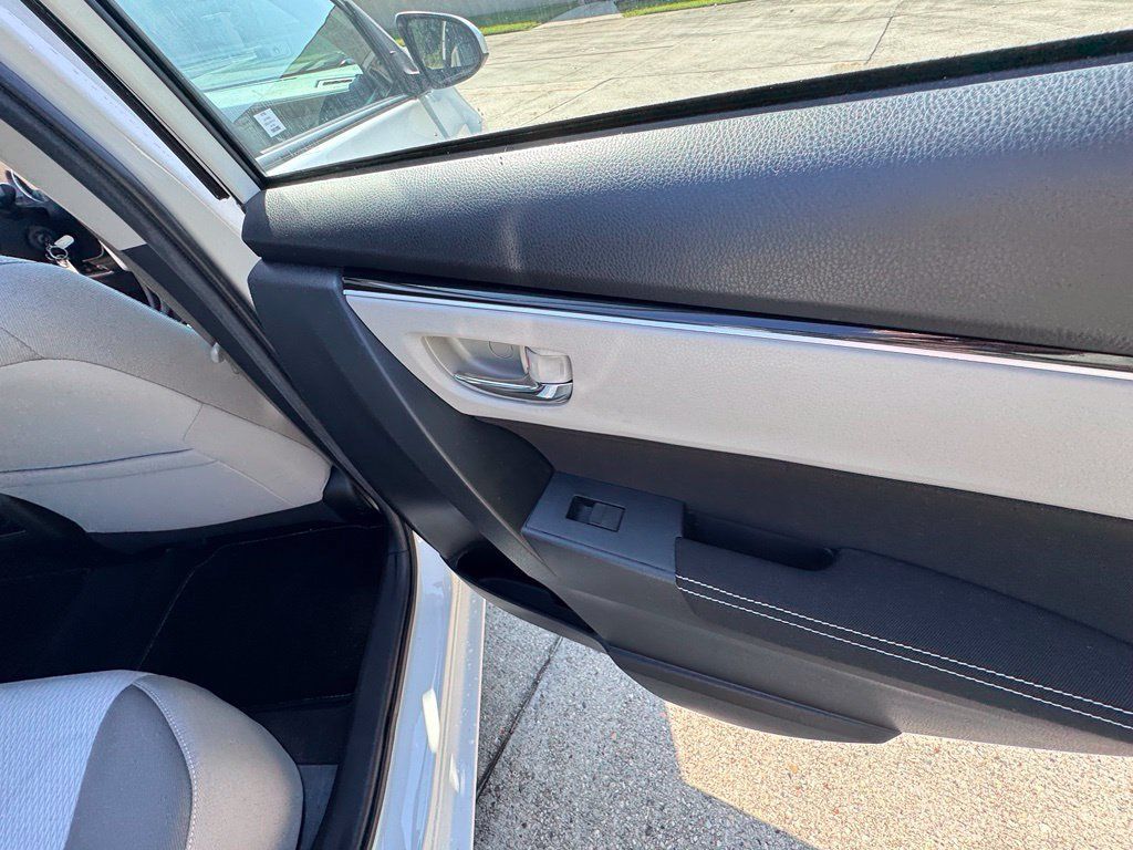 Used 2019 Toyota Corolla LE FWD image 20
