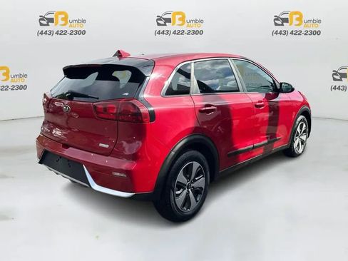 Used 2017 Kia Niro FE FWD image 5