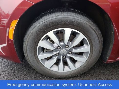 Used 2020 Chrysler Pacifica Touring-L Plus w/ Advanced Safetytec Group image 29