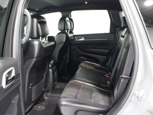 Used 2022 Jeep Grand Cherokee Laredo X AWD/4WD image 21