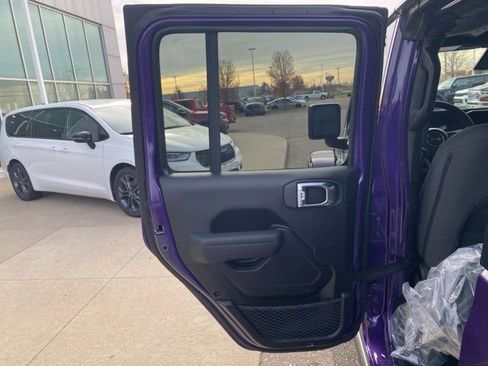 New 2026 Jeep Gladiator Willys AWD/4WD image 22