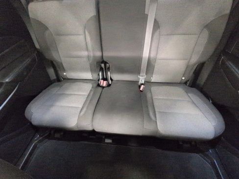 Used 2023 Chevrolet Traverse LT AWD/4WD image 24