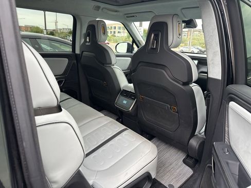 Used 2024 Rivian R1S Adventure image 8