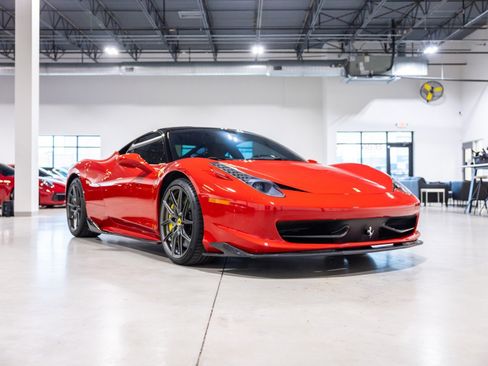 Used 2012 Ferrari 458 Italia Coupe RWD image 3