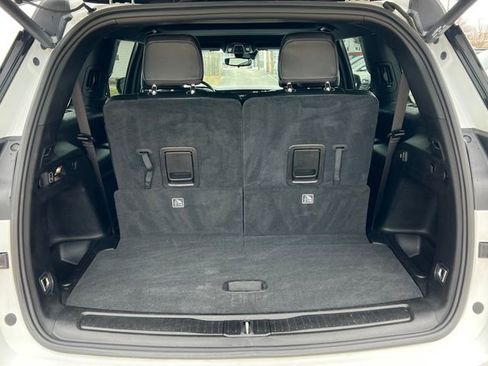 Used 2023 Jeep Grand Cherokee L Laredo image 38