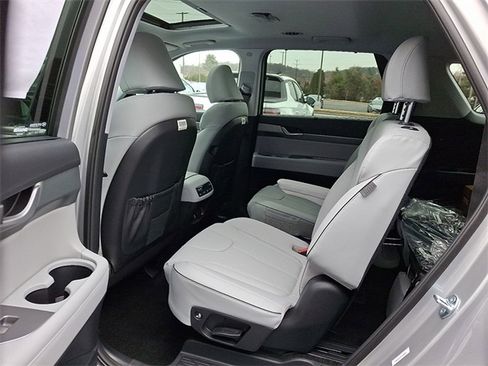 Used 2025 Hyundai Palisade SEL AWD/4WD image 8