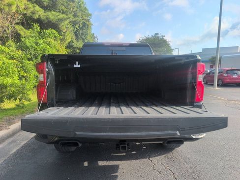 Used 2025 Chevrolet Silverado 1500 LT Trail Boss w/ LT Trail Boss Premium Package AWD/4WD image 5