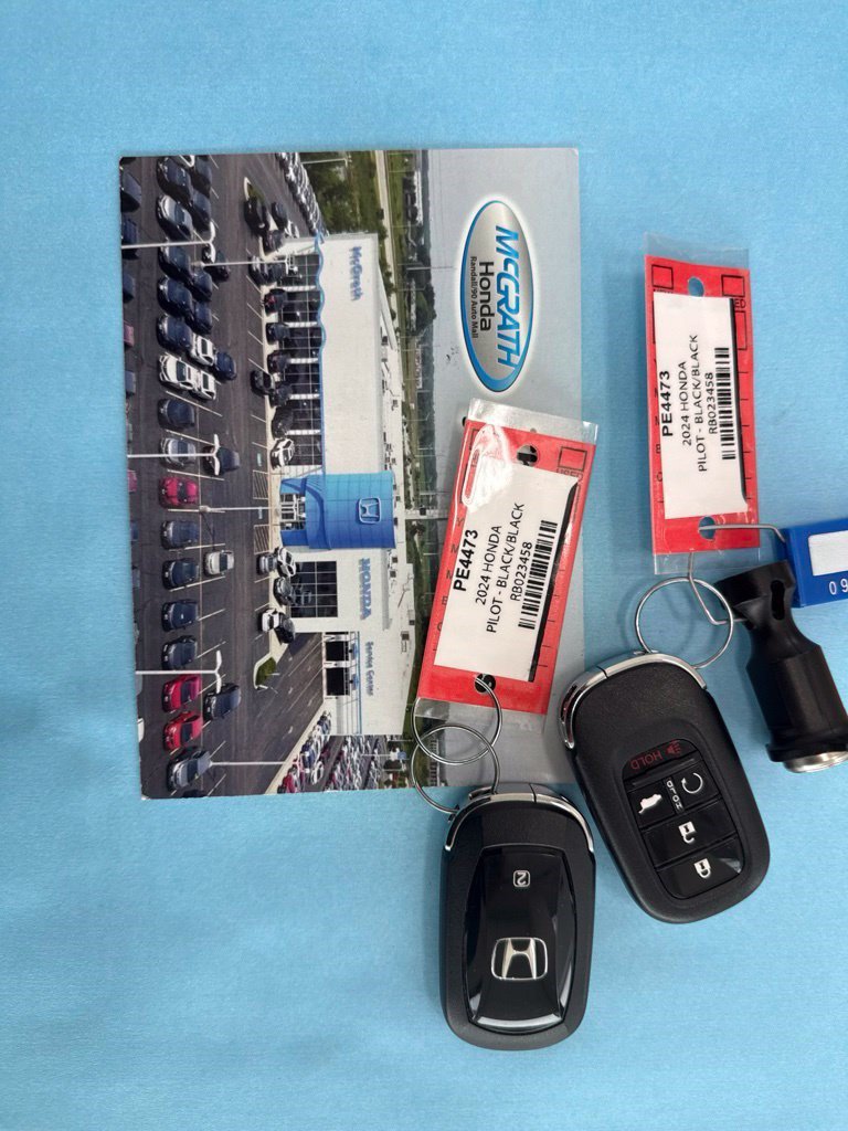 Used 2024 Honda Pilot Elite image 4