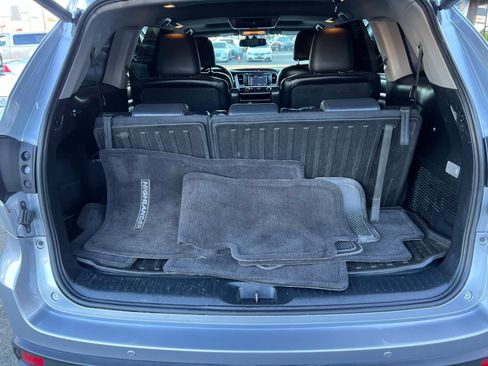 Used 2016 Toyota Highlander Limited w/ Preferred Accessory Package image 10