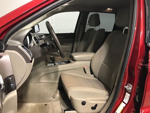 Used 2011 Jeep Grand Cherokee Laredo w/ Security & Convenience Group AWD/4WD image 11