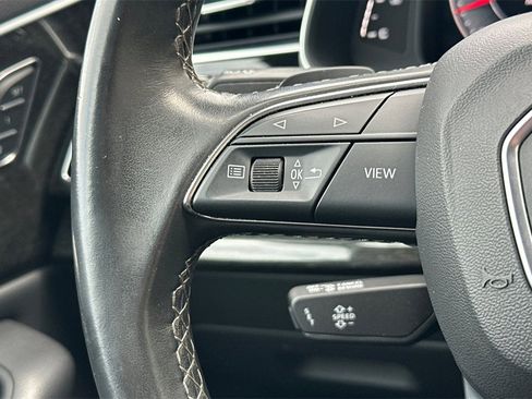 Used 2021 Audi Q8 Premium image 29