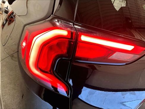 Used 2020 GMC Terrain SLE w/ Driver Convenience Package image 23