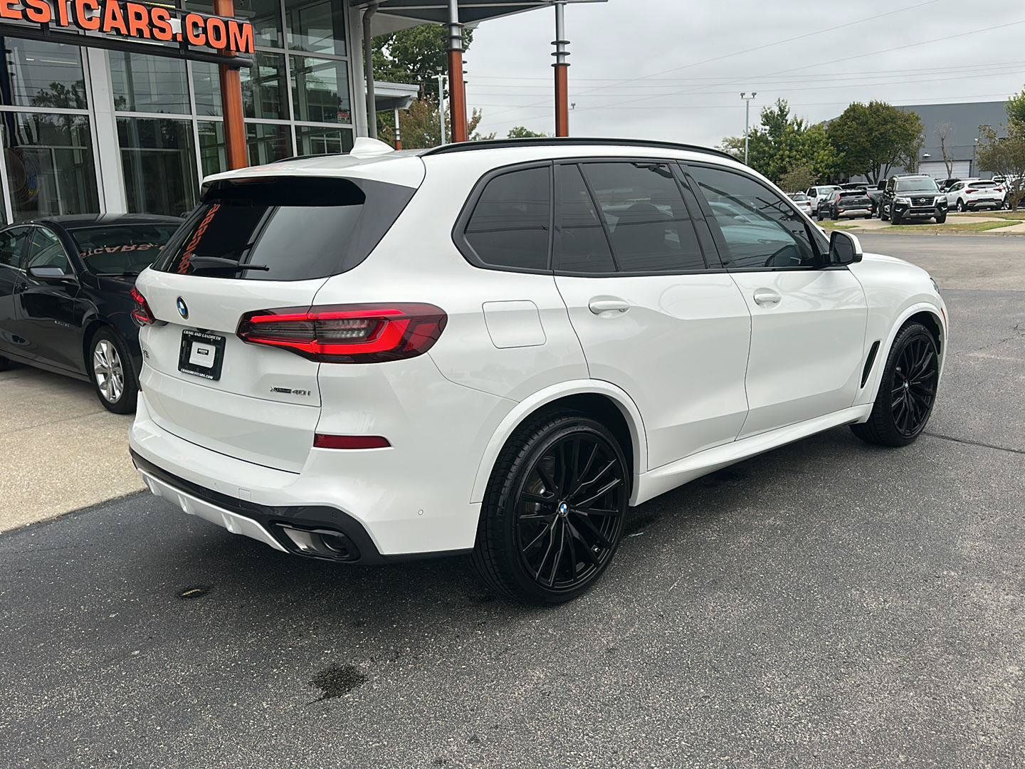 Used 2023 BMW X5 xDrive40i w/ M Sport Package AWD/4WD image 3