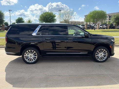 Used 2023 Cadillac Escalade ESV Premium Luxury w/ LPO, Illumination Package image 3