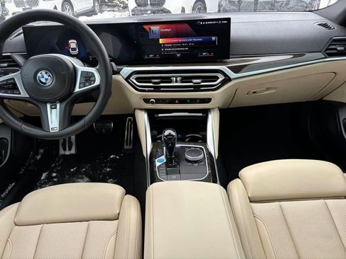 Certified 2022 BMW i4 eDrive40 w/ M Sport Package image 31