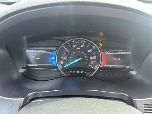 Used 2018 Ford Explorer XLT w/ Equipment Group 202A FWD image 15