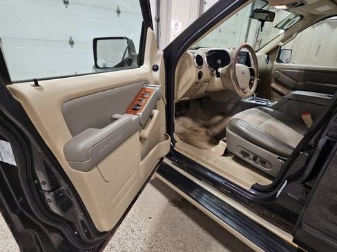 Used 2007 Ford Explorer Eddie Bauer AWD/4WD image 12
