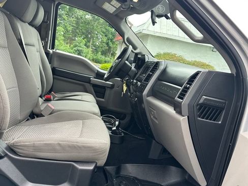 Used 2019 Ford F250 XLT w/ Snow Plow Prep Package AWD/4WD image 28