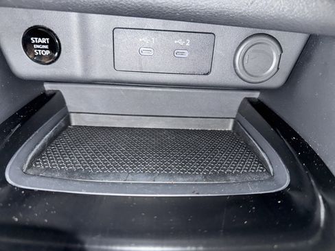 Used 2025 Nissan Rogue SV image 25