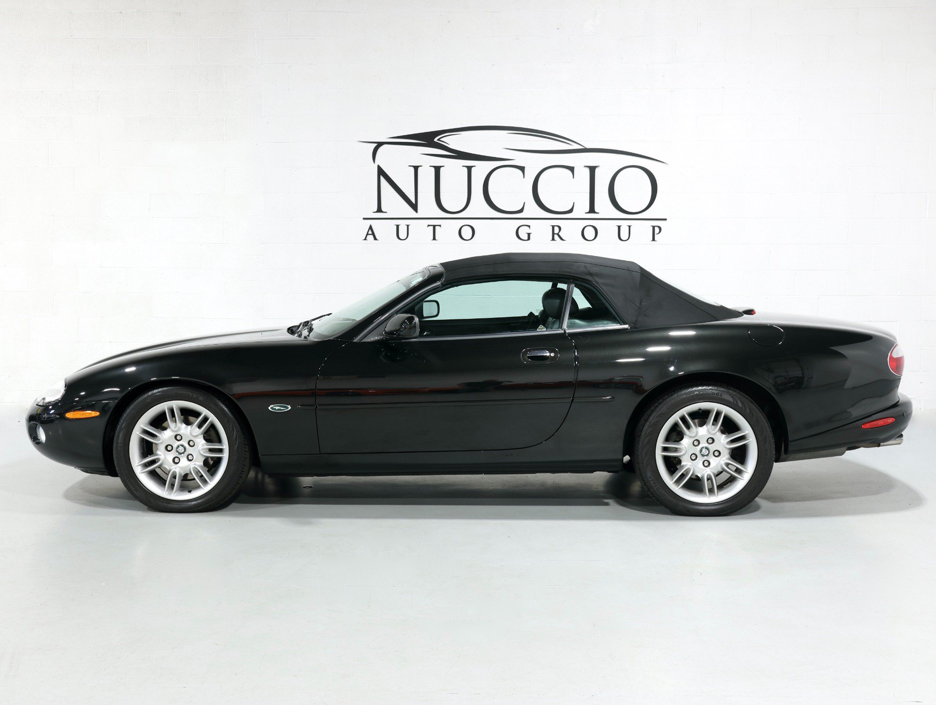 Used 2001 Jaguar XK8 Convertible RWD image 7