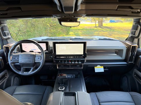 Used 2025 GMC Hummer EV 2X w/ Extreme Off-Road Package image 28