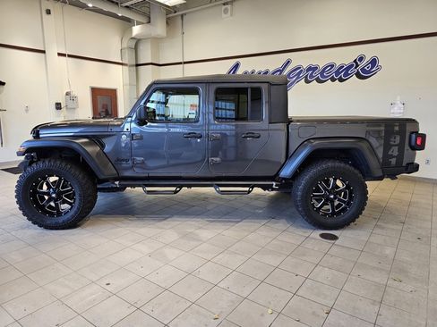 Used 2020 Jeep Gladiator Sport w/ Quick Order Package 24S image 2