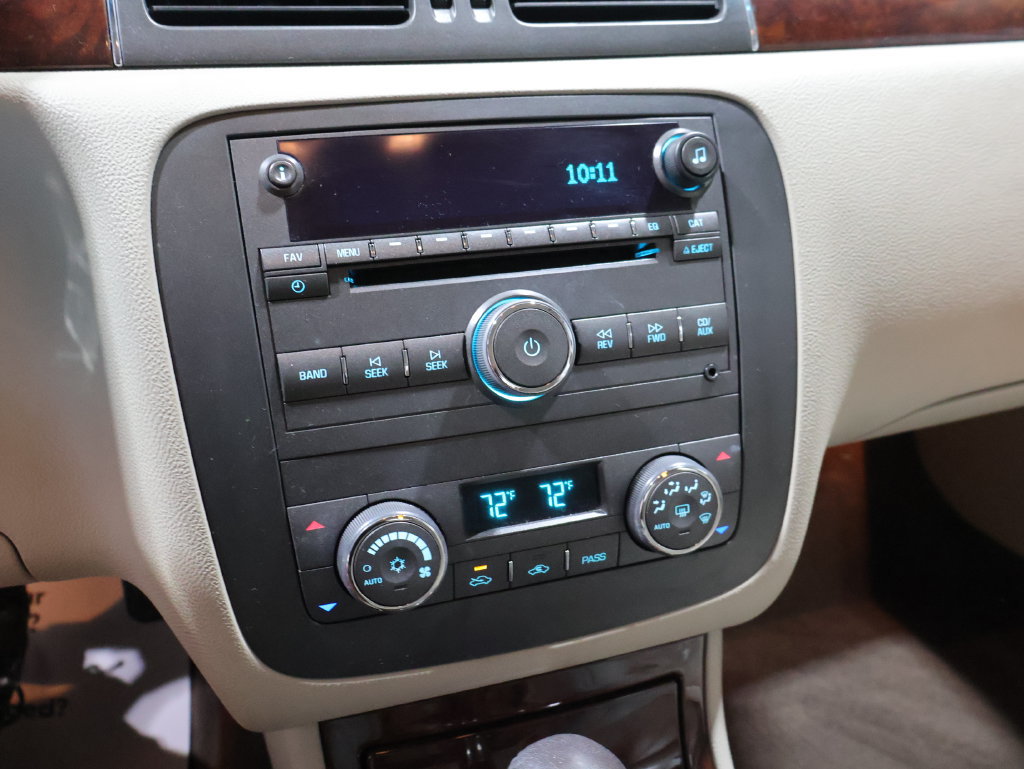 Used 2007 Buick Lucerne CXL w/ Luxury Package FWD image 23