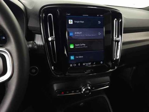 Certified 2025 Volvo XC40 B5 Plus image 25