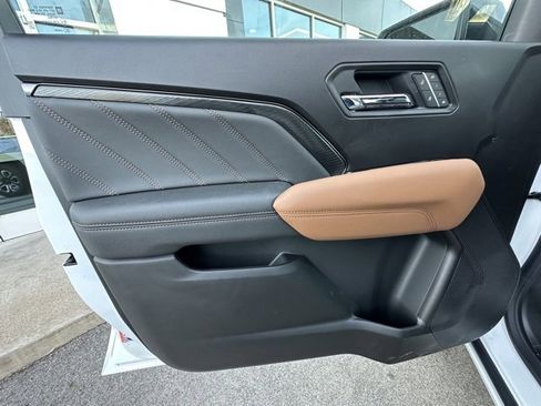 New 2026 GMC Canyon AT4 w/ AT4 Premium Package image 12