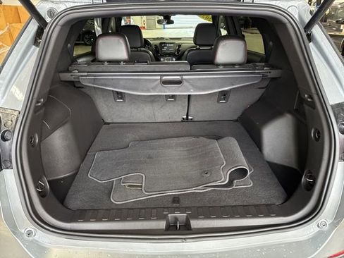 Used 2023 Chevrolet Equinox RS w/ LPO, Cargo Package image 27