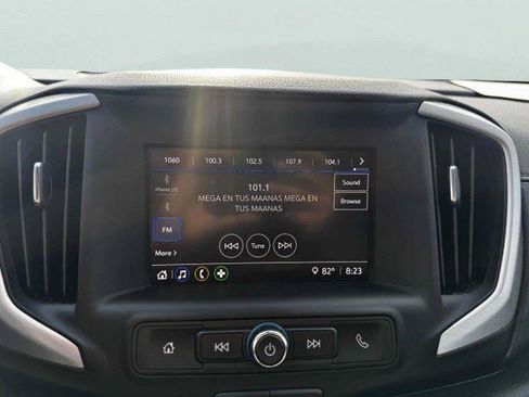 Used 2024 GMC Terrain SLE FWD image 29